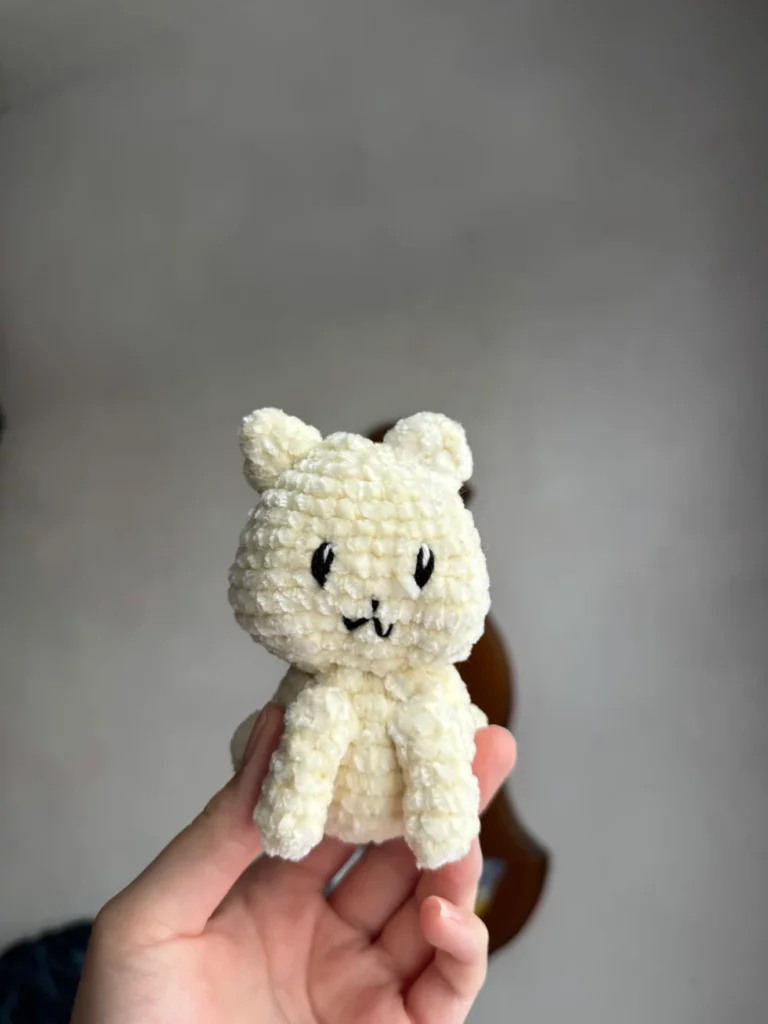 chat crochet velour face
