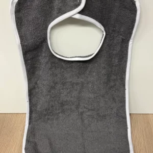 Bavoir gris en tissu éponge avec des bordures blanches