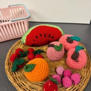 Corbeille fruits "Multivitaminée" au crochet — pastèque, pêches, cerises, framboise, fraise & clémentine fait main
