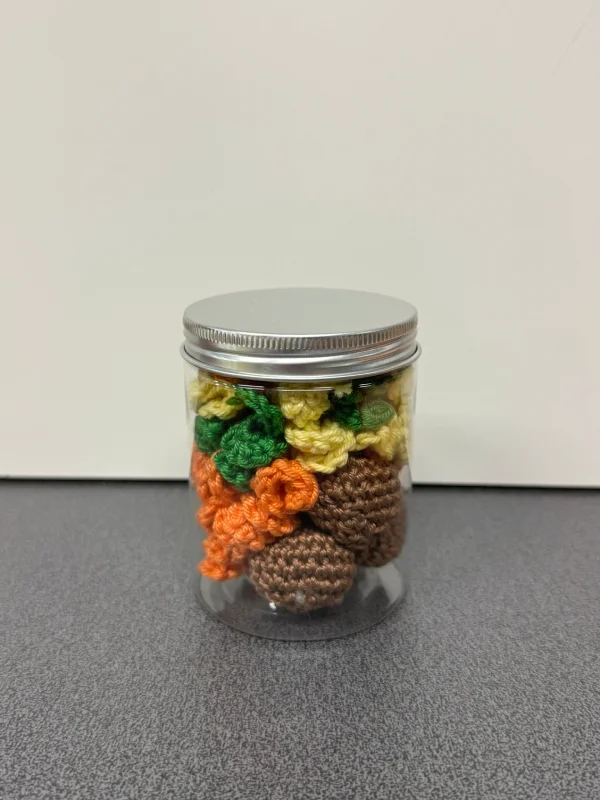Dinette pâtes aux légumes et boulettes de viande au crochet — vendue dans sa boîte conserve