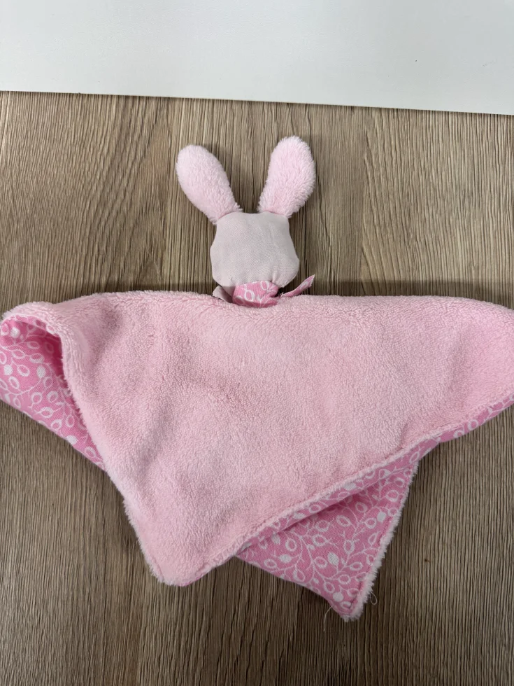 Doudou lapin personnalisé prénom — plaid & tissu doux cousu main cadeau naissance