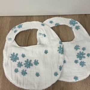 Lot 2 bavoirs double gaze motif fleurs bleu