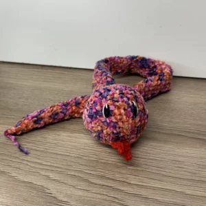 Peluche Serpent Coloré au Crochet